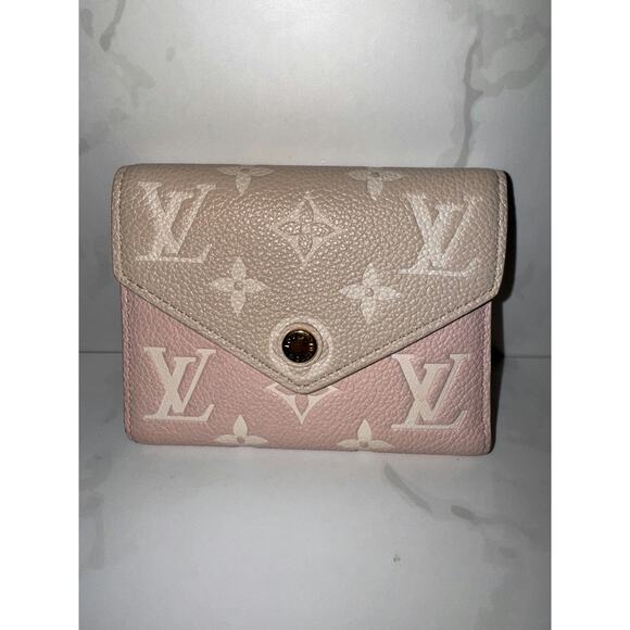 Louis Vuitton Pink Victorine Small Wallet - Excellent Condition - Picture 1 of 8